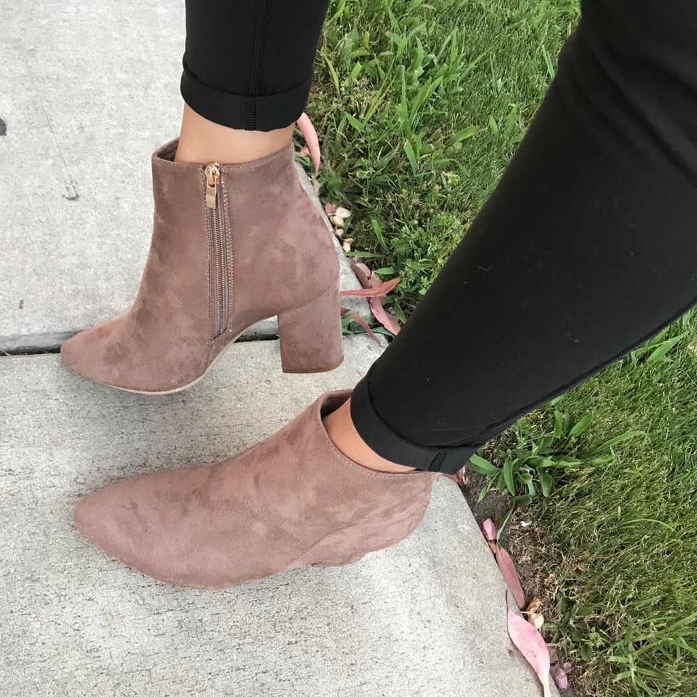 Faux suede taupe ankle booties✨ - Picture 4 of 7